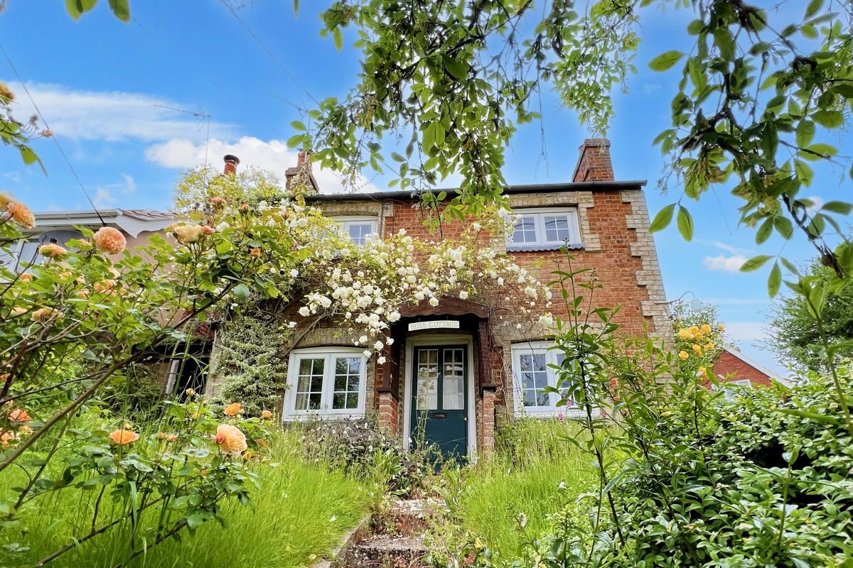 Rose Cottage, Barking, Ipswich, Suffolk, IP6 8HP lot image - 1