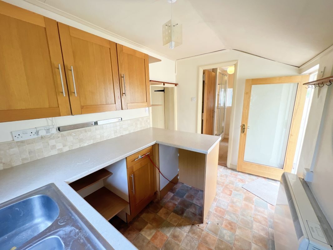 Rose Cottage, Barking, Ipswich, Suffolk, IP6 8HP lot image - 4