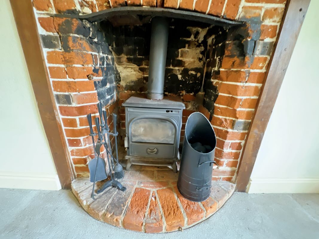 Rose Cottage, Barking, Ipswich, Suffolk, IP6 8HP Goldings Auctions