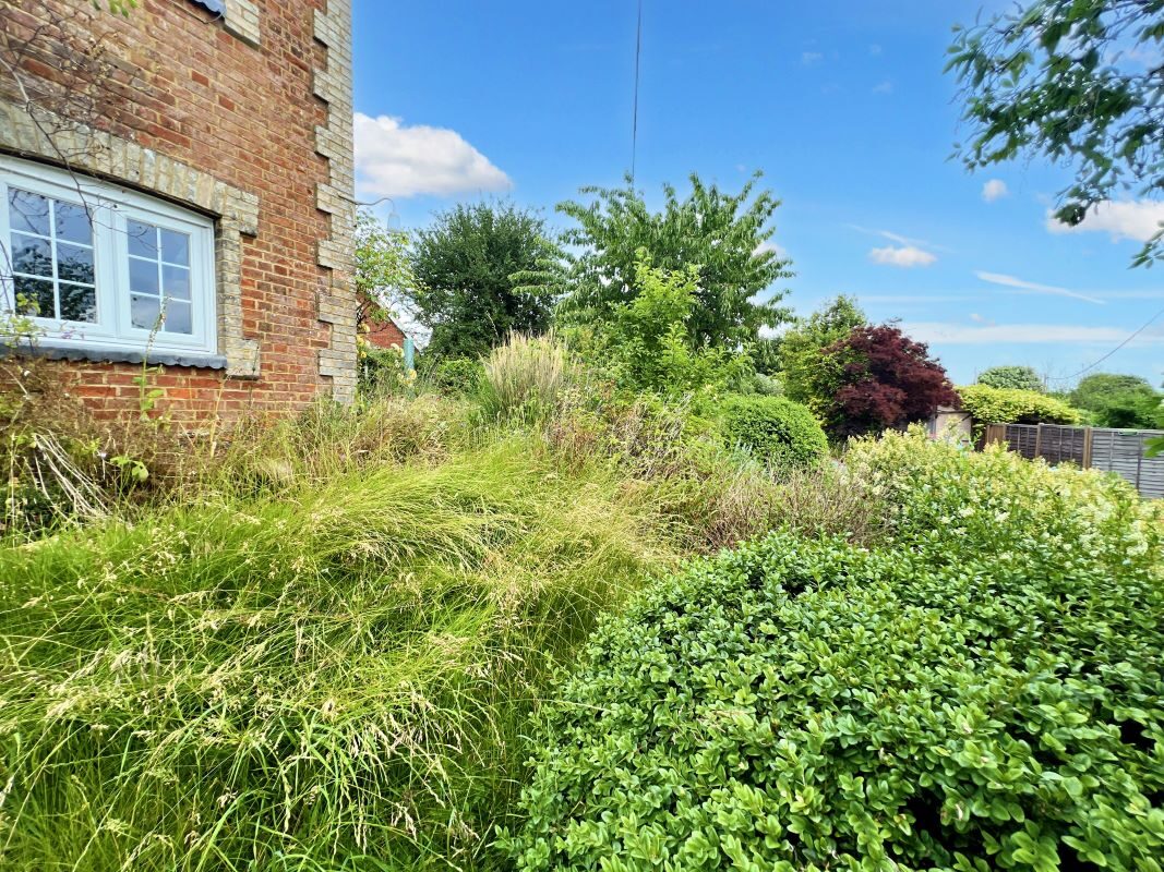 Rose Cottage, Barking, Ipswich, Suffolk, IP6 8HP Goldings Auctions