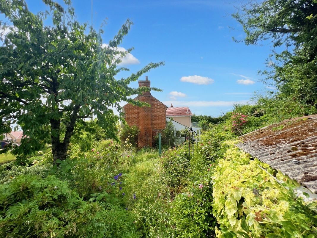 Rose Cottage, Barking, Ipswich, Suffolk, IP6 8HP Goldings Auctions
