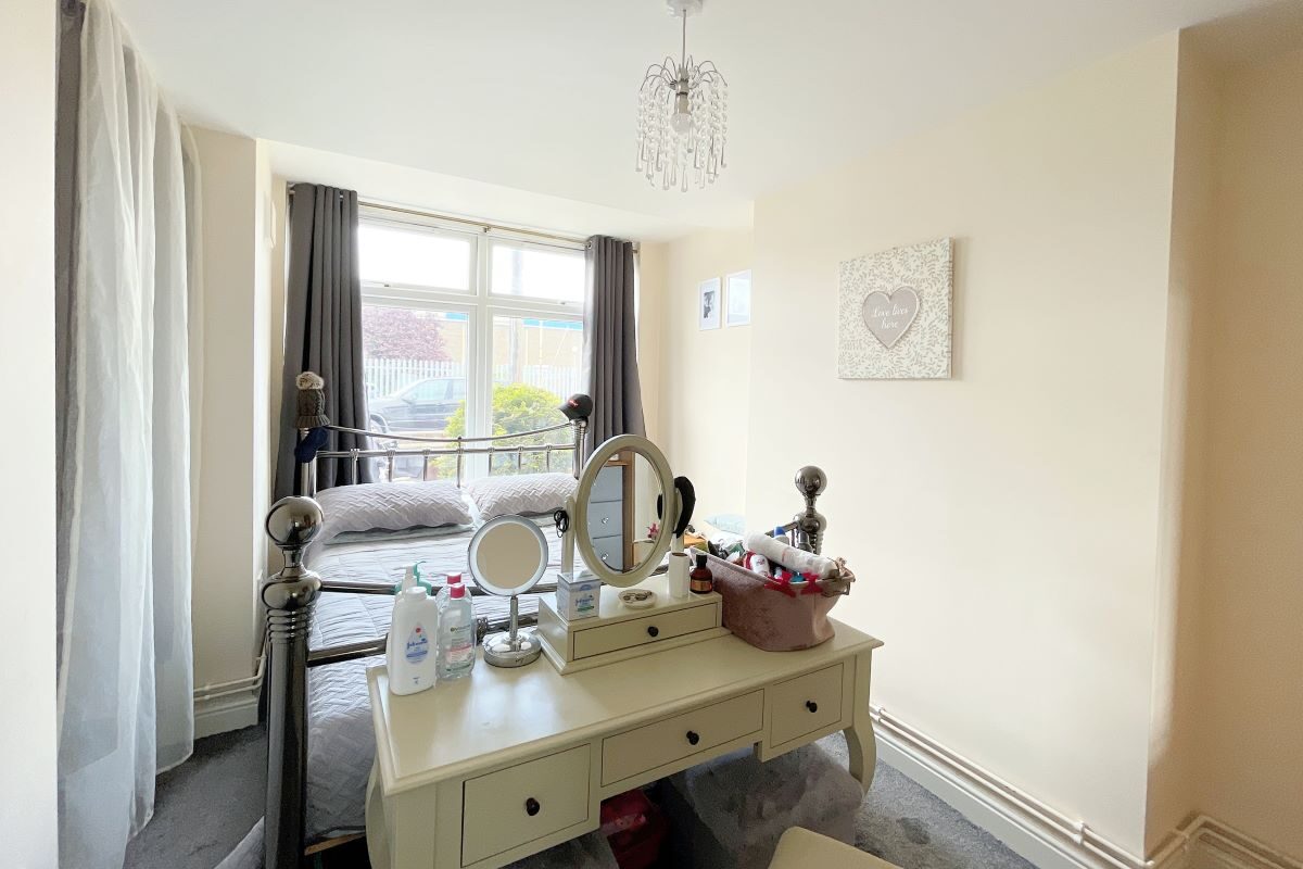 49 Orford Road, Felixstowe, Suffolk, IP11 2ET lot image - 2