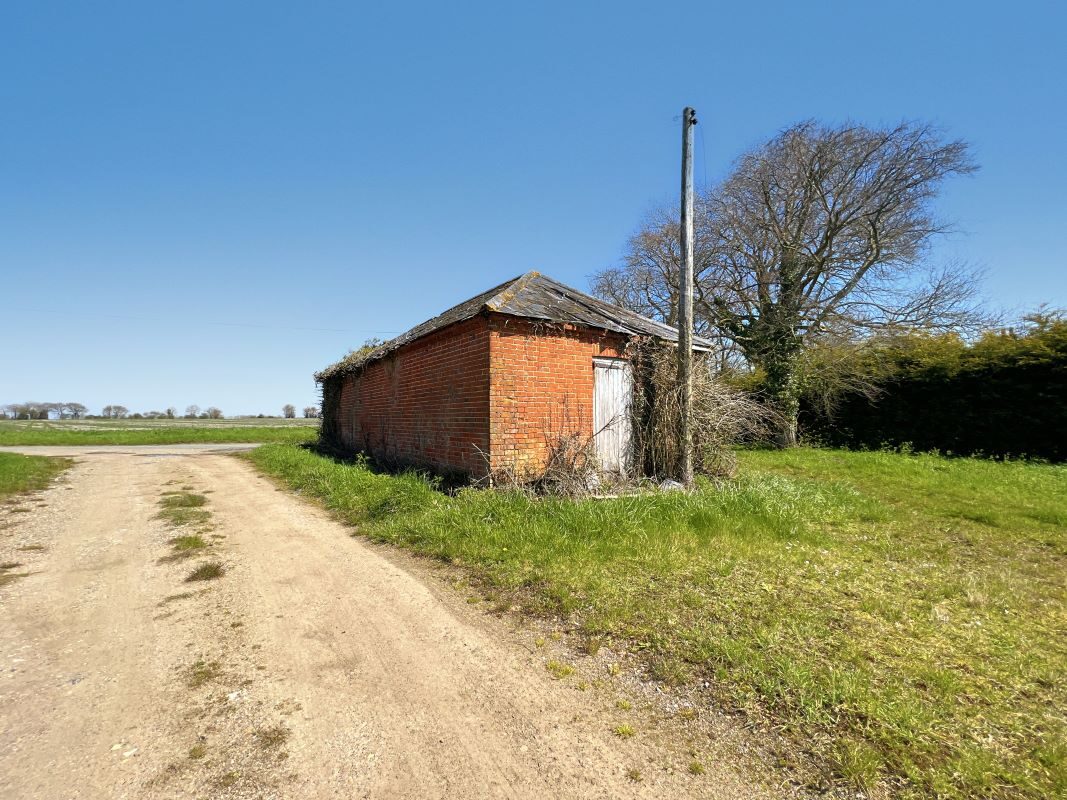 Wood Farm Barns, Worlingworth, Woodbridge, Suffolk, IP13 7LR lot image - 17