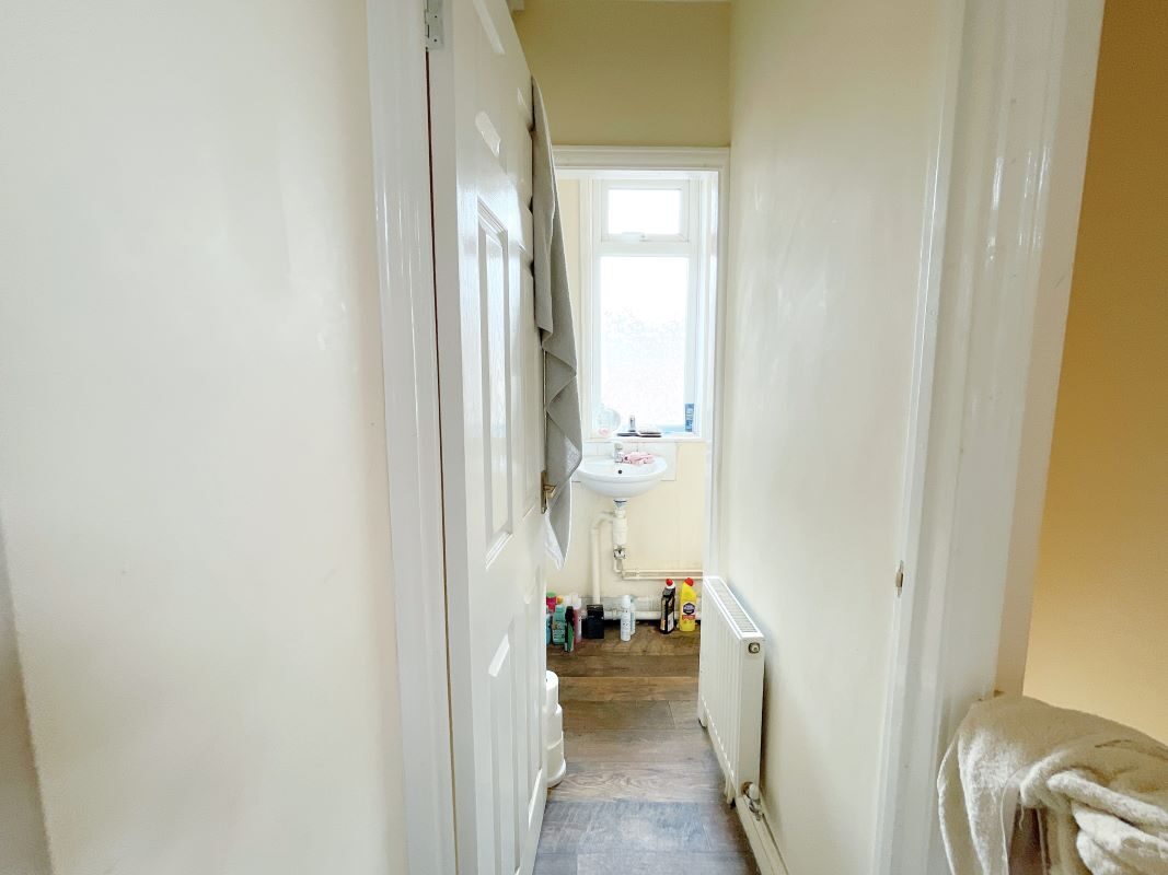 23 Henniker Road, Ipswich, Suffolk, IP1 5HF lot image - 9