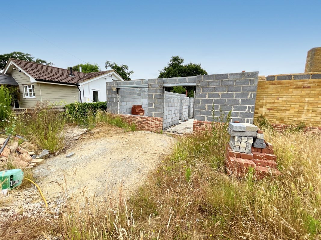 Weardale, Mill Piece, Nacton, Ipswich, Suffolk, IP10 0HQ Goldings Auctions