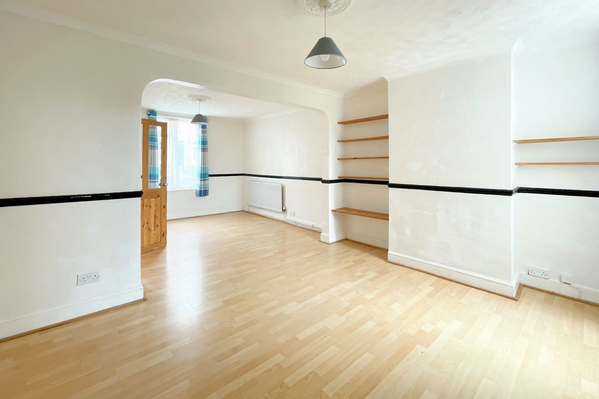 33 Finchley Road, Ipswich, Suffolk, IP4 2HT lot image - 1