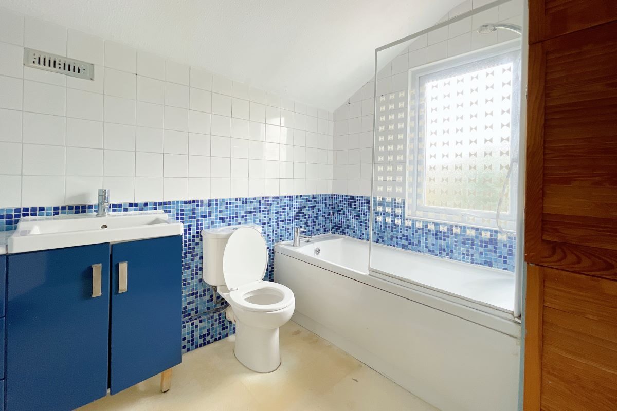 33 Finchley Road, Ipswich, Suffolk, IP4 2HT lot image - 6