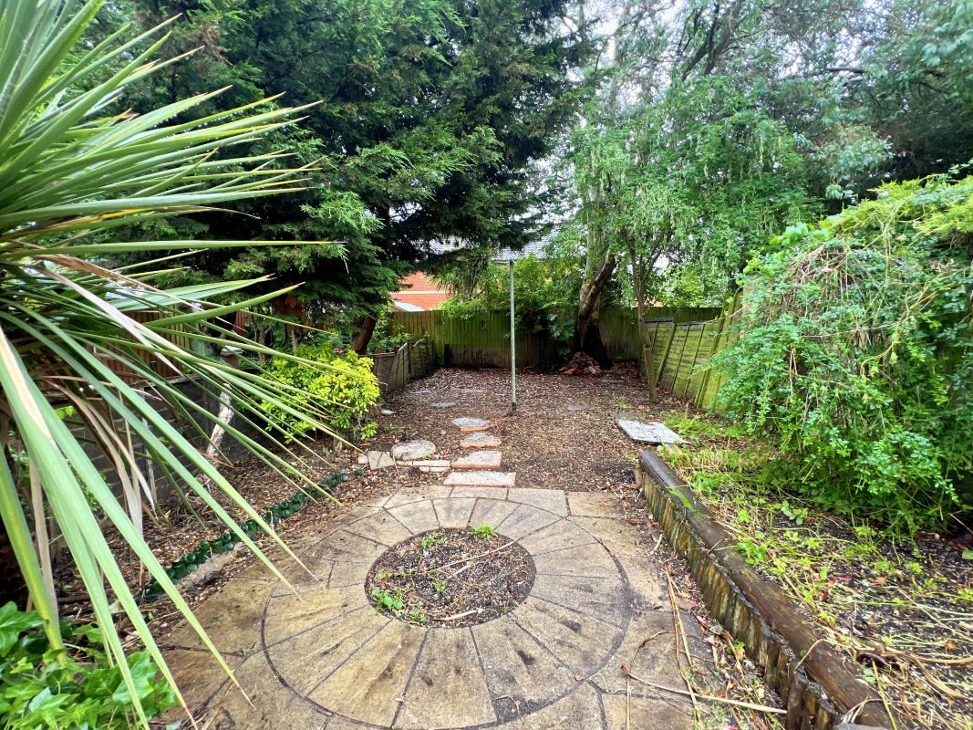 155 Maidstone Road, Felixstowe, Suffolk, IP11 9EQ lot image - 13