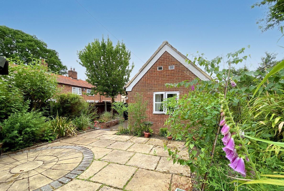 31 The Street, Wissett, Halesworth, Suffolk, IP19 0JG lot image - 0
