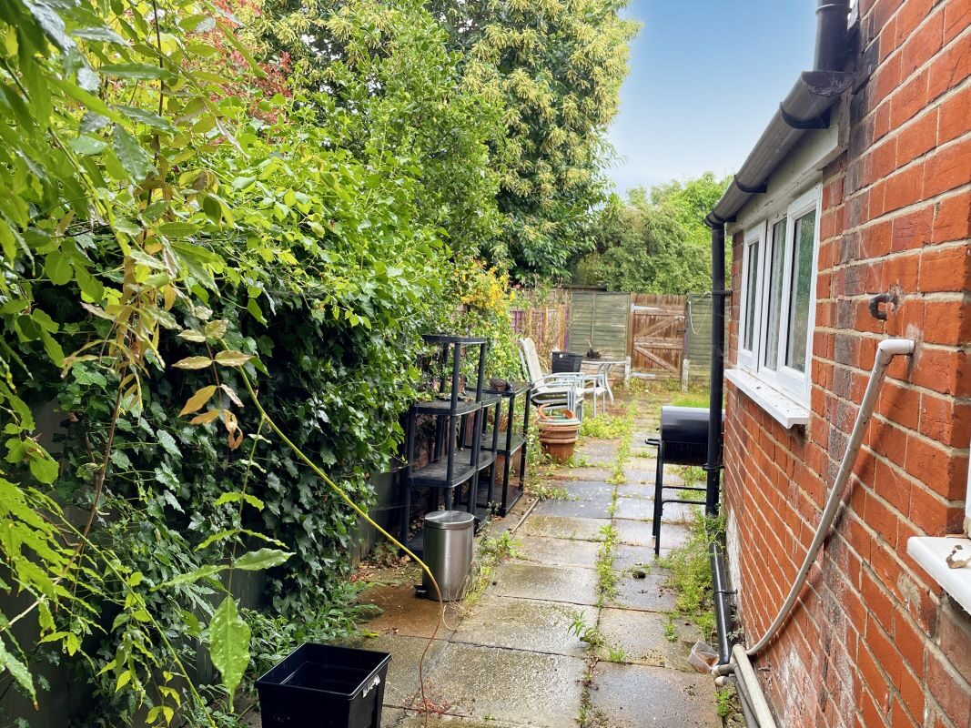 11 All Saints Road, Ipswich, Suffolk, IP1 4DG lot image - 13