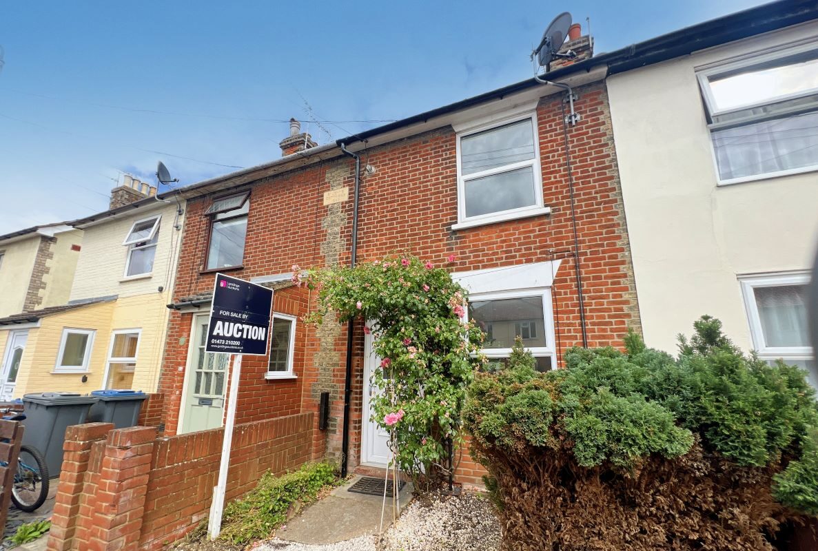 155 Maidstone Road, Felixstowe, Suffolk, IP11 9EQ lot image - 0