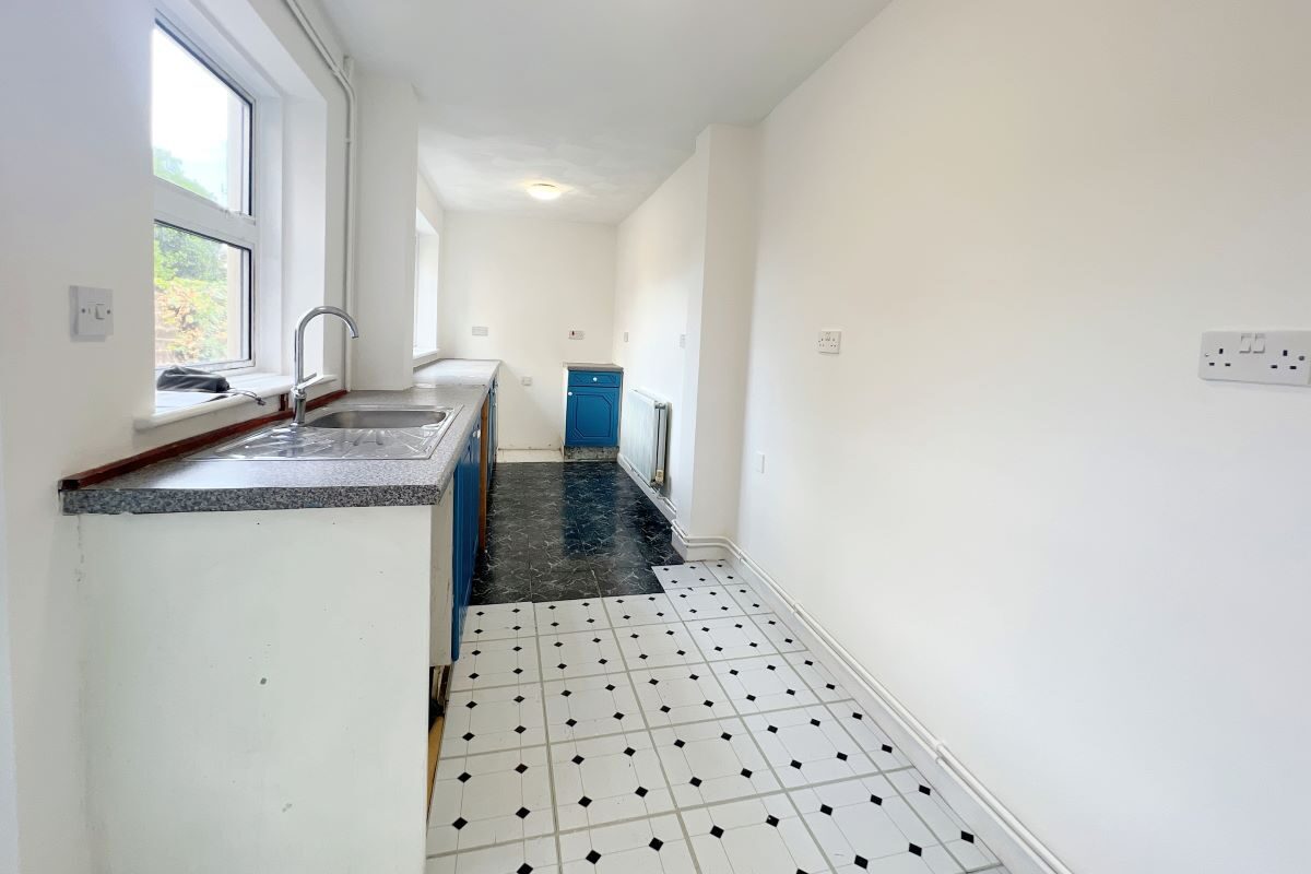 155 Maidstone Road, Felixstowe, Suffolk, IP11 9EQ lot image - 3