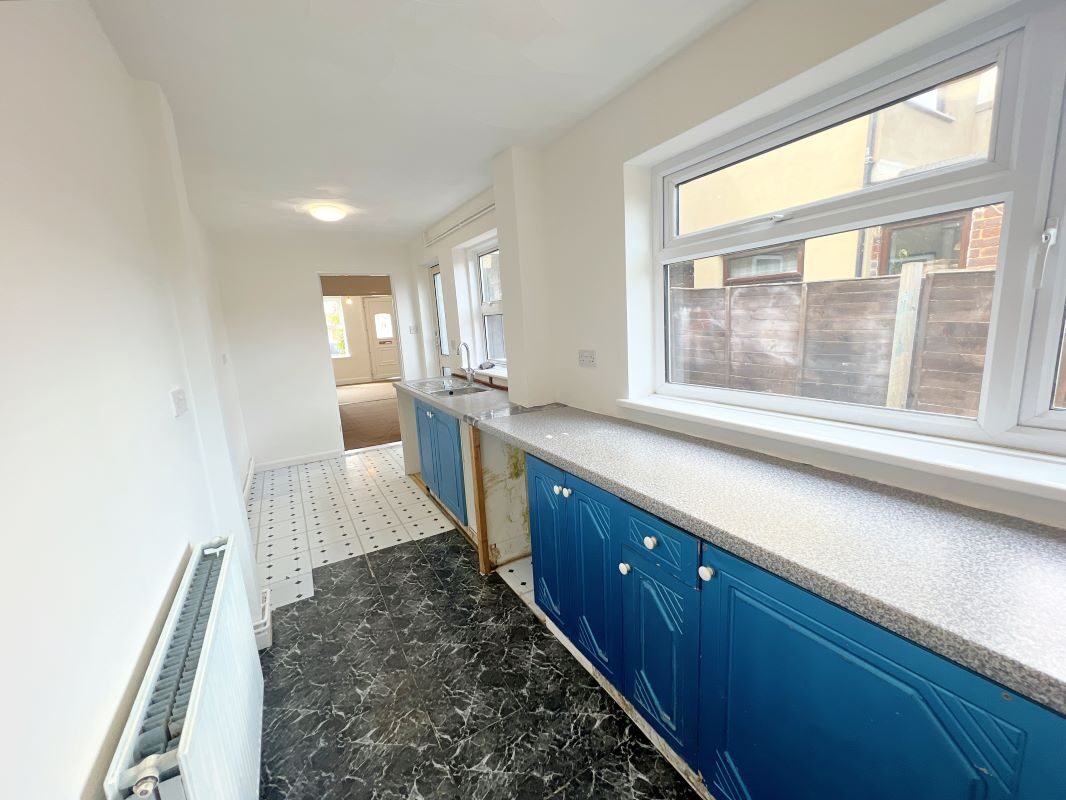 155 Maidstone Road, Felixstowe, Suffolk, IP11 9EQ lot image - 4