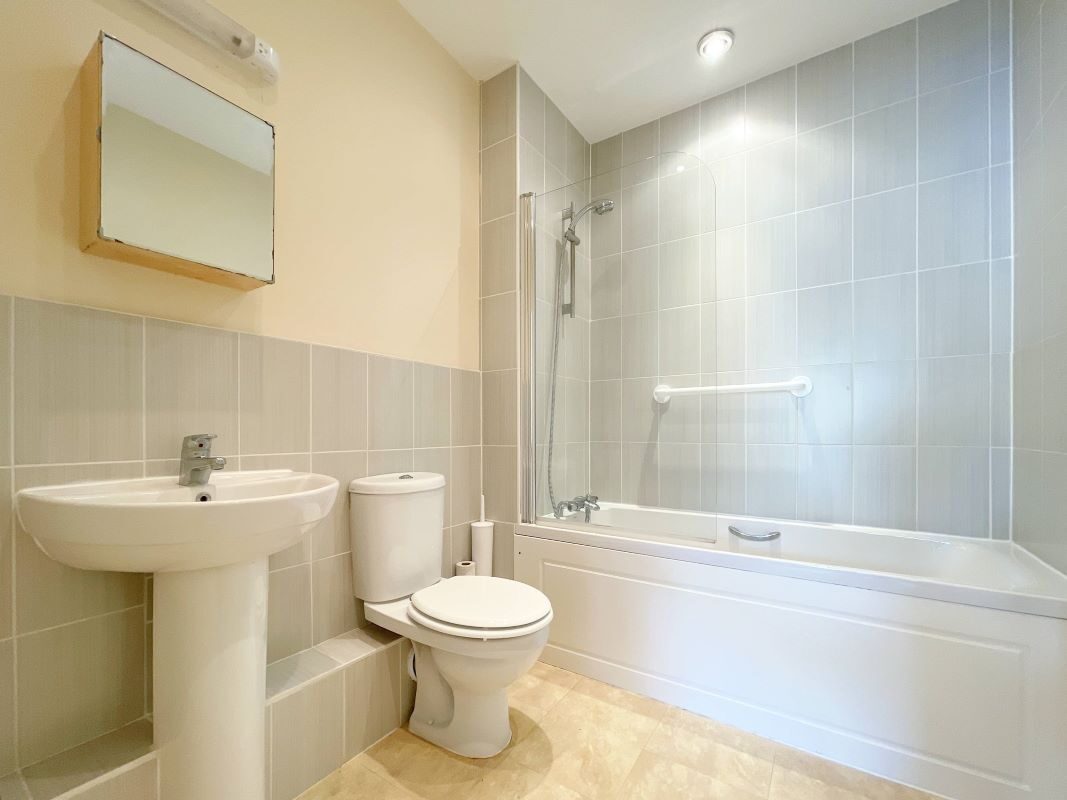 35 Rye Hill, Gt. Cornard, Sudbury, Suffolk, CO10 2BB lot image - 1