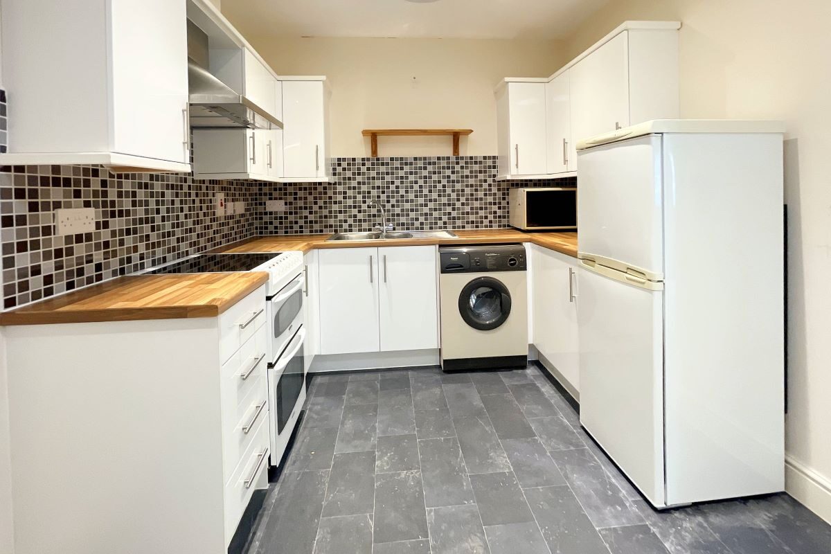 35 Rye Hill, Gt. Cornard, Sudbury, Suffolk, CO10 2BB lot image - 3