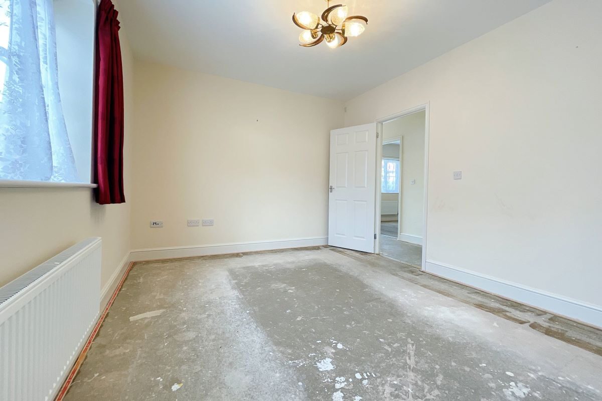 35 Rye Hill, Gt. Cornard, Sudbury, Suffolk, CO10 2BB lot image - 5