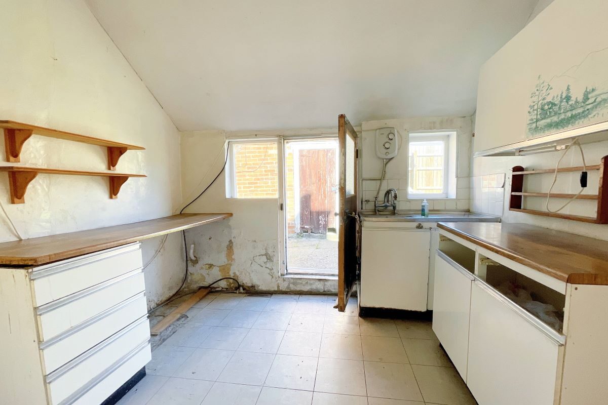 722 Old Norwich Road, Ipswich, Suffolk, IP1 6LB lot image - 1