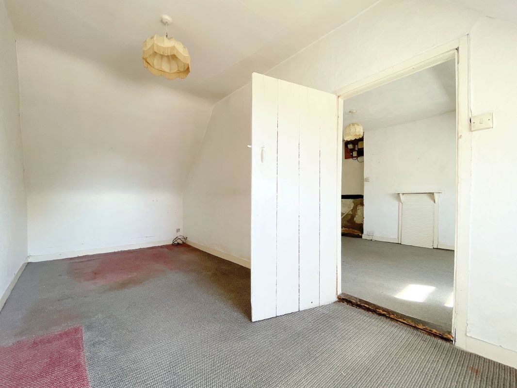 722 Old Norwich Road, Ipswich, Suffolk, IP1 6LB lot image - 2