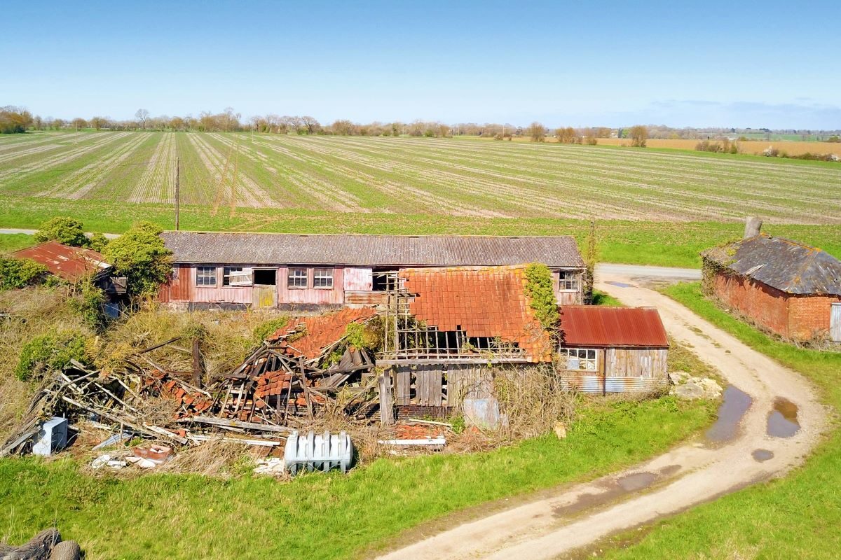 Wood Farm Barns, Worlingworth, Woodbridge, Suffolk, IP13 7LR lot image - 12