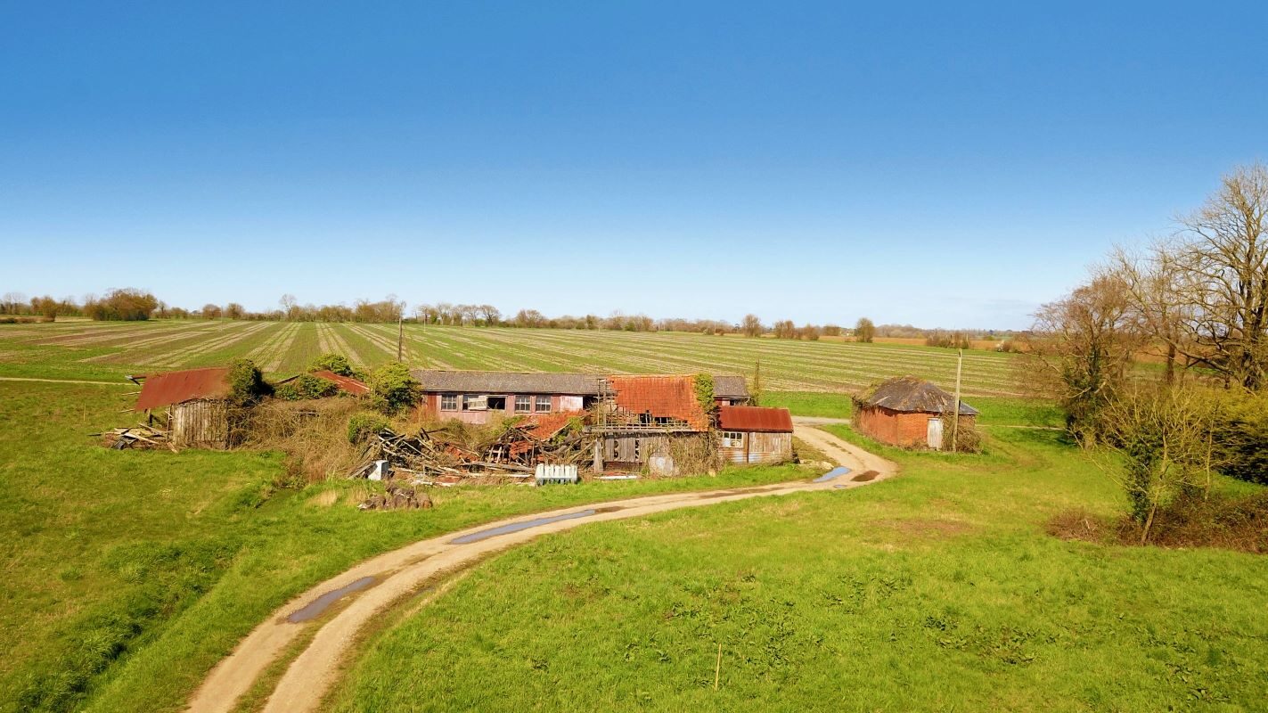 Wood Farm Barns, Worlingworth, Woodbridge, Suffolk, IP13 7LR lot image - 17