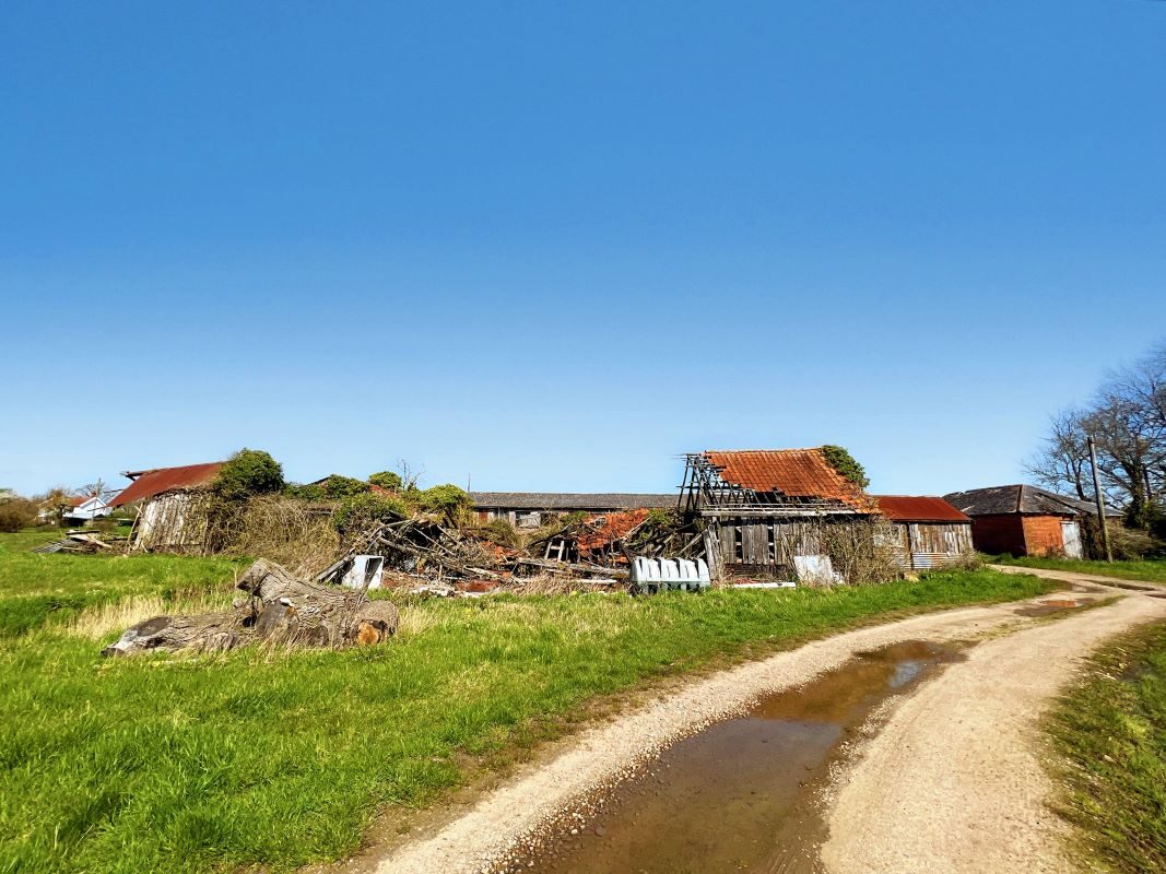 Wood Farm Barns, Worlingworth, Woodbridge, Suffolk, IP13 7LR lot image - 36