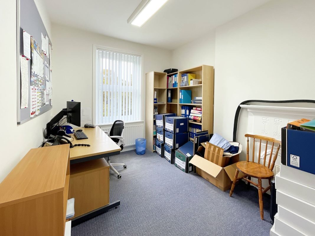 Parkside, London Road, Ipswich, Suffolk, IP2 0SS lot image - 8