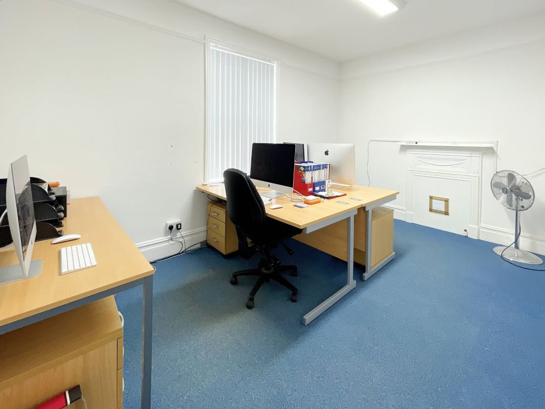 Parkside, London Road, Ipswich, Suffolk, IP2 0SS lot image - 11