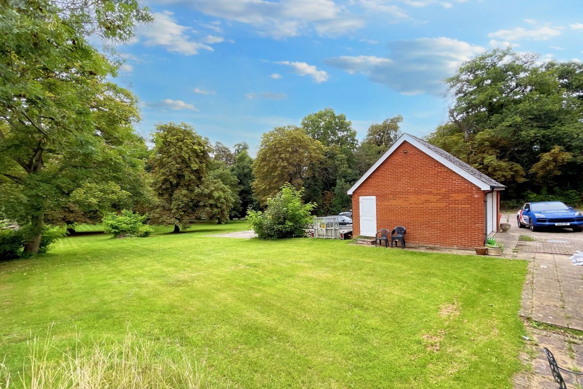 Parkside, London Road, Ipswich, Suffolk, IP2 0SS lot image - 29