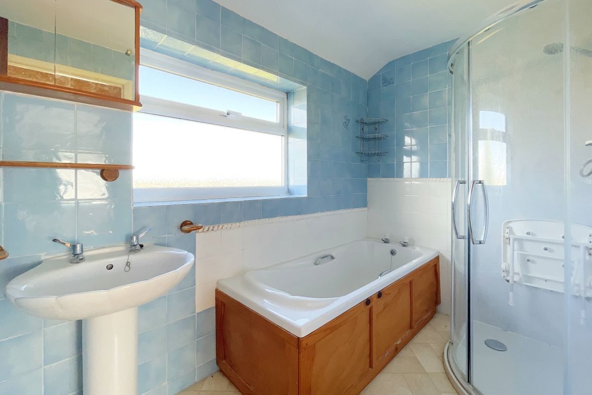 43 Orwell View Road, Shotley, Ipswich, Suffolk, IP9 1NW lot image - 4