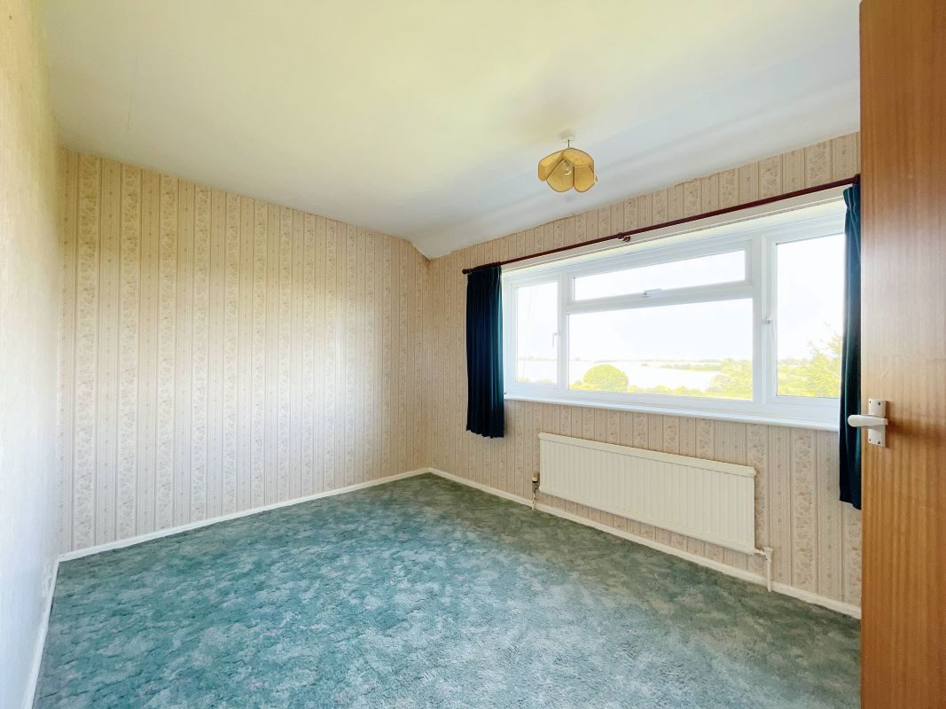 43 Orwell View Road, Shotley, Ipswich, Suffolk, IP9 1NW lot image - 5