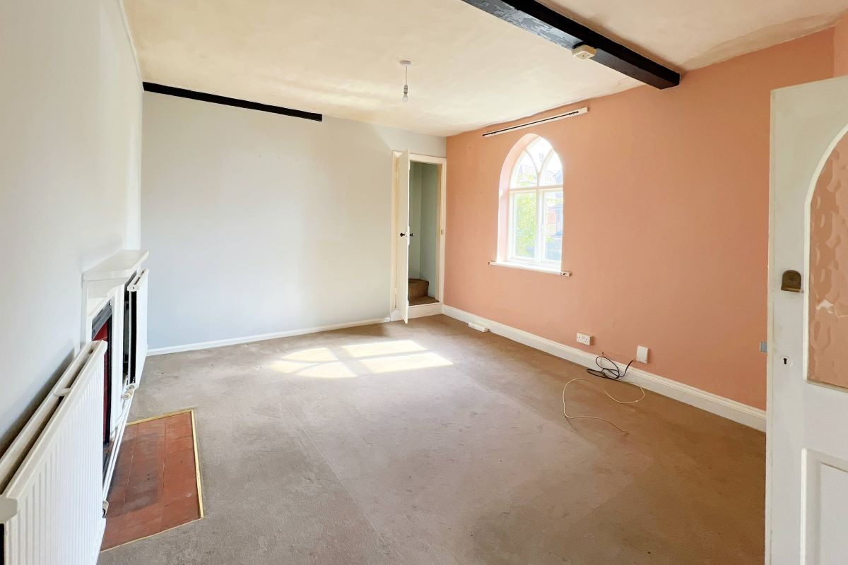 The Roundhouse, 362 High Street, Felixstowe, Suffolk, IP11 9QJ lot image - 1