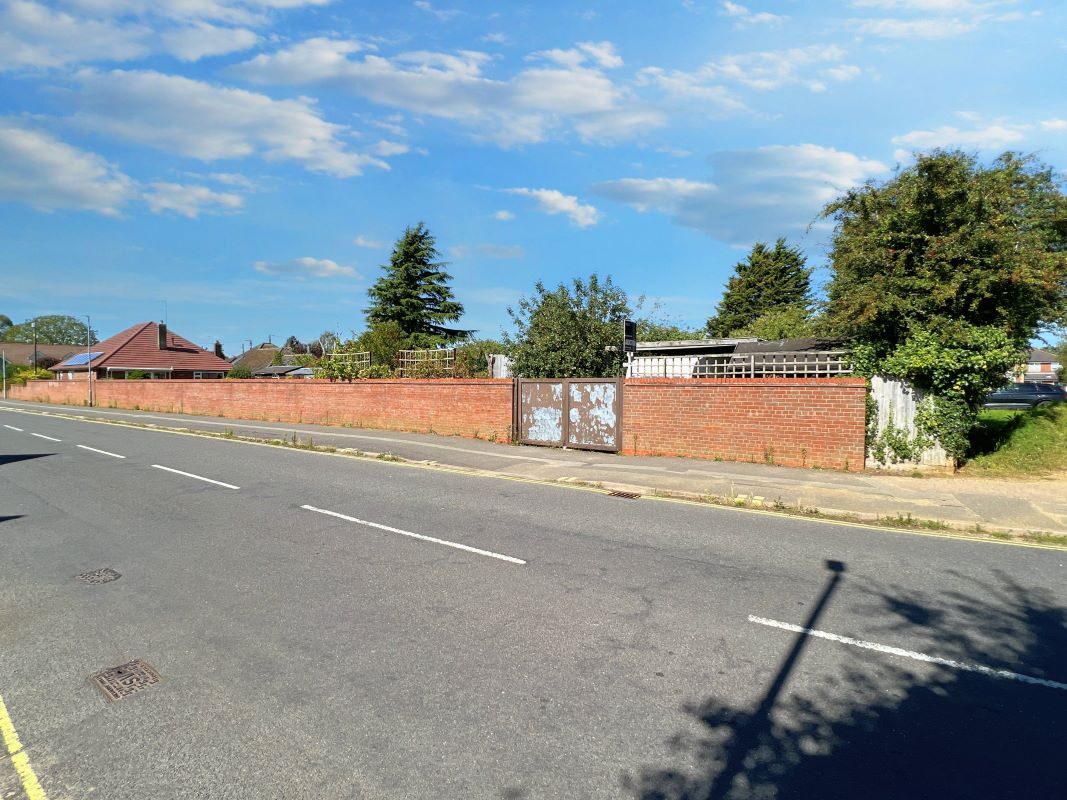 Land to the rear of 70 Bell Lane, Kesgrave, Ipswich, Suffolk, IP5 1JJ lot image - 13