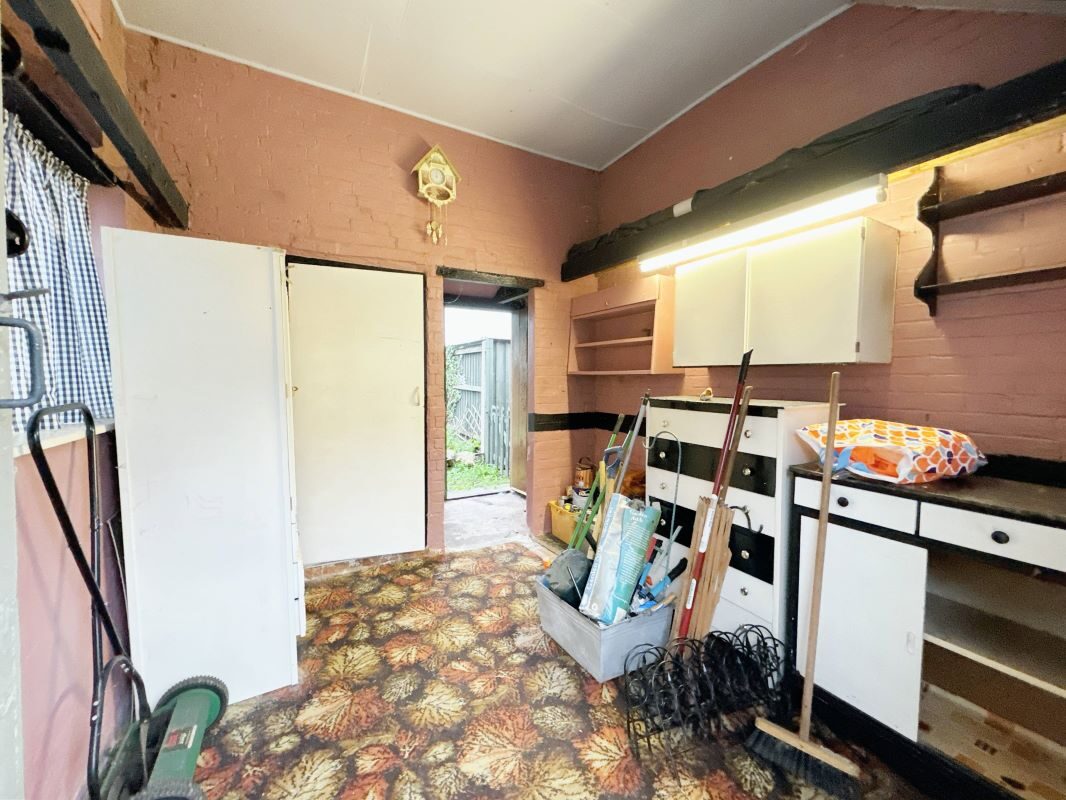 5 Elm Lane, Copdock, Ipswich, Suffolk, IP8 3ET lot image - 7