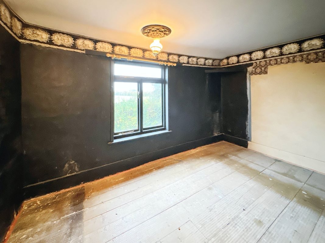 5 Elm Lane, Copdock, Ipswich, Suffolk, IP8 3ET lot image - 12