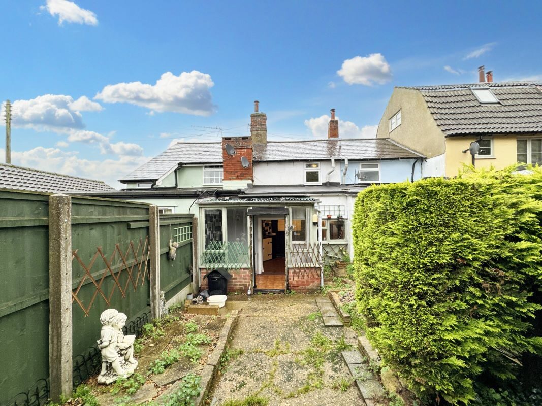 5 Elm Lane, Copdock, Ipswich, Suffolk, IP8 3ET lot image - 16