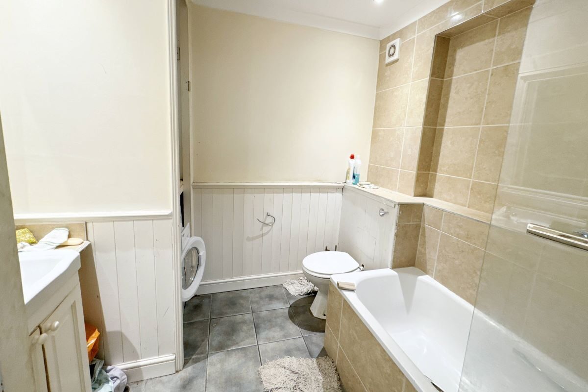 55 Kirby Street, Ipswich, Suffolk, IP4 4PT lot image - 6