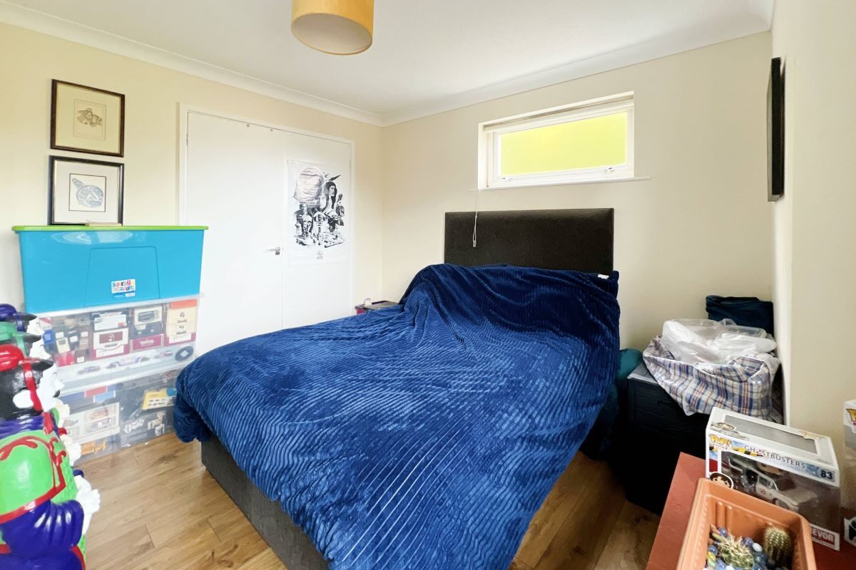 38 Cleveland Close, Highwoods, Colchester, Essex, CO4 9RS Goldings