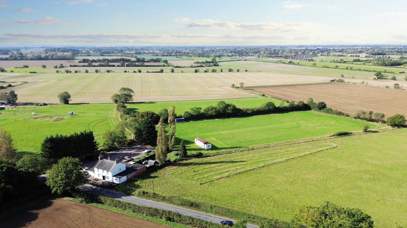 The Crowfield Rose, Debenham Road, Crowfield, Ipswich, Suffolk, IP6 9TE lot image - 6