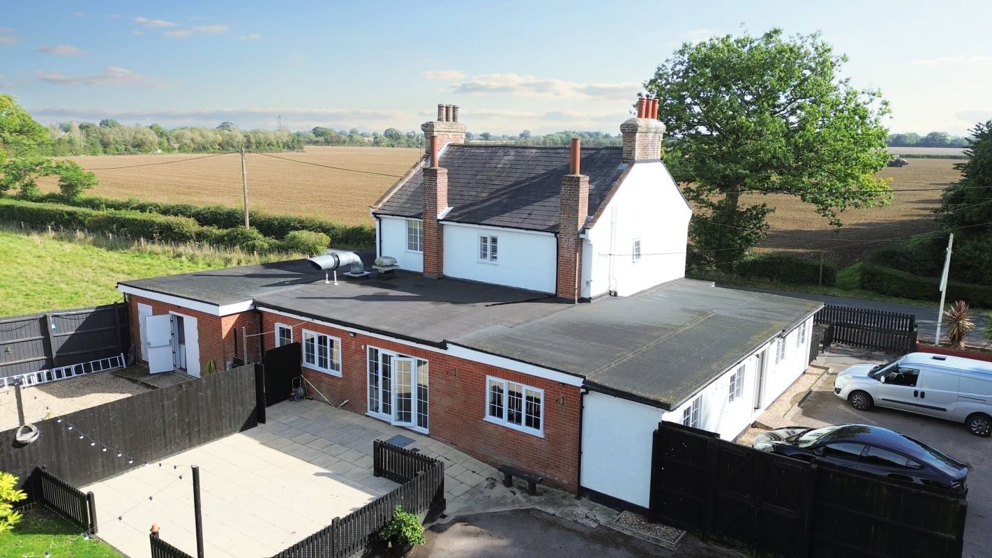 The Crowfield Rose, Debenham Road, Crowfield, Ipswich, Suffolk, IP6 9TE lot image - 8