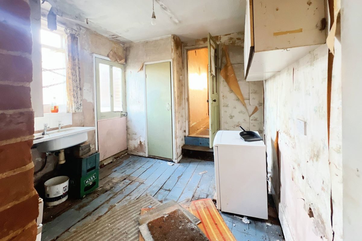 26 Palmerston Road, Ipswich, Suffolk, IP4 2NU lot image - 3