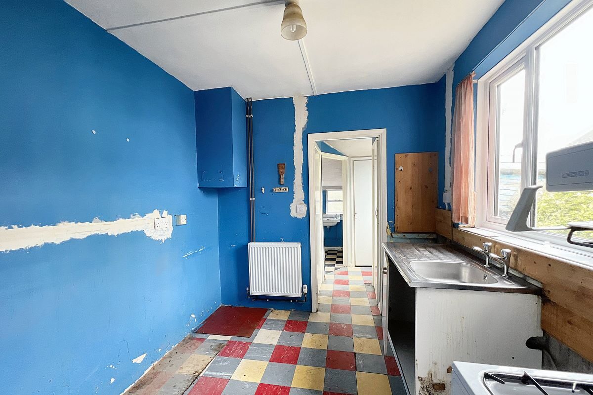 43 Pearce Road, Ipswich, Suffolk, IP3 8HU lot image - 6