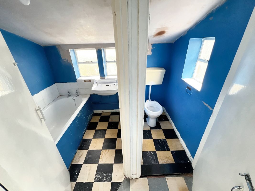 43 Pearce Road, Ipswich, Suffolk, IP3 8HU lot image - 7