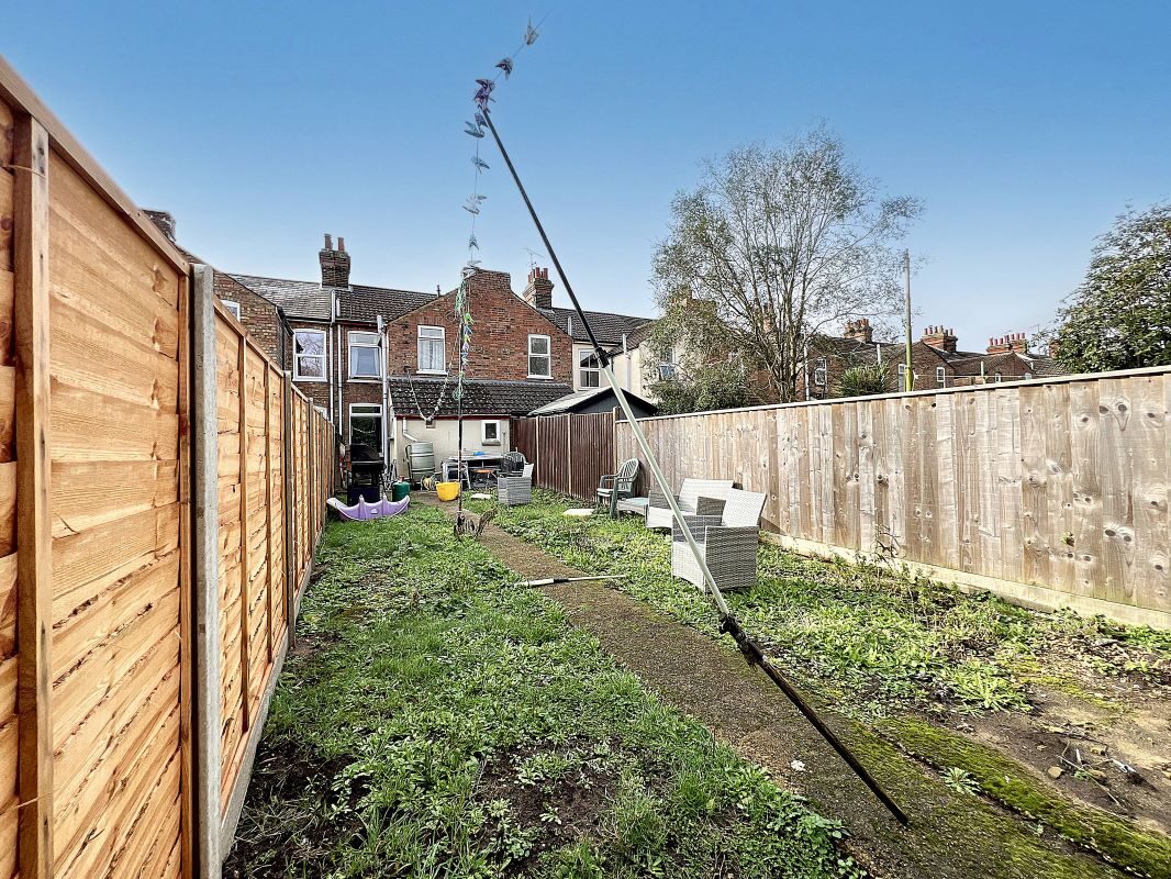 95 Darwin Road, Ipswich, Suffolk, IP4 1QD lot image - 8