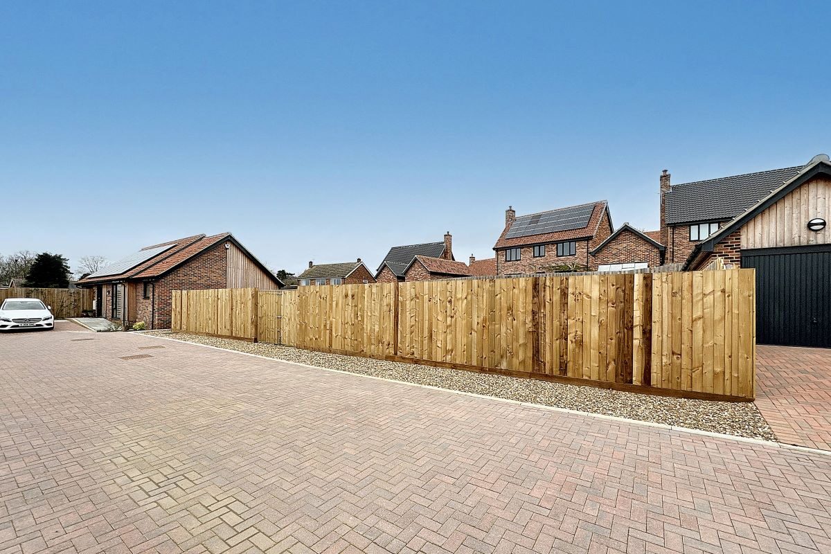 Land at St. Peters Close, Charsfield, Woodbridge, Suffolk, IP13 7RG lot image - 8