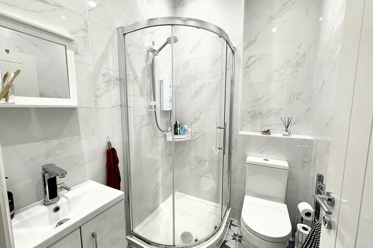 51 Butter Market, Ipswich, Suffolk, IP1 1BJ lot image - 3