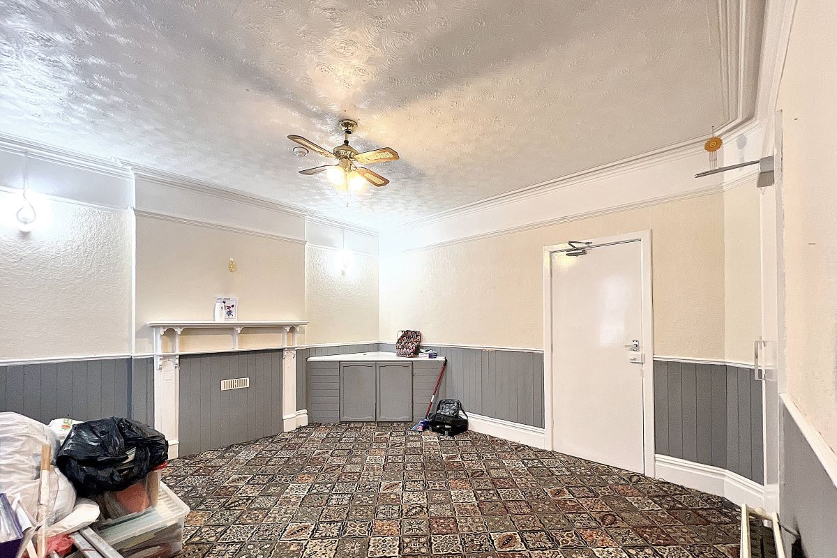 8 Buregate Road, Felixstowe, Suffolk, IP11 2DE lot image - 2