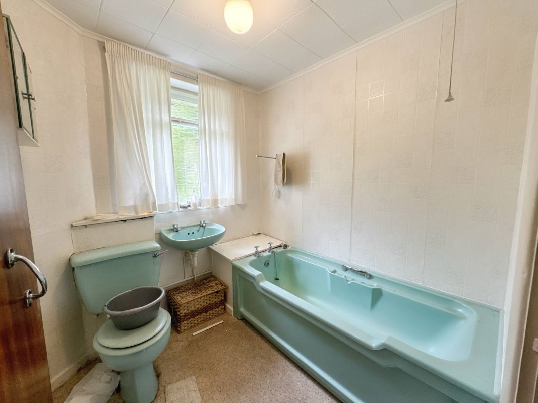 Onchan, Back Lane, Monks Eleigh, Ipswich, Suffolk, IP7 7BA lot image - 6