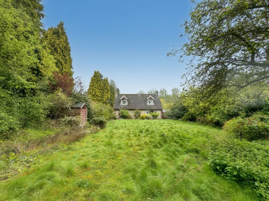 Onchan, Back Lane, Monks Eleigh, Ipswich, Suffolk, IP7 7BA lot image - 16