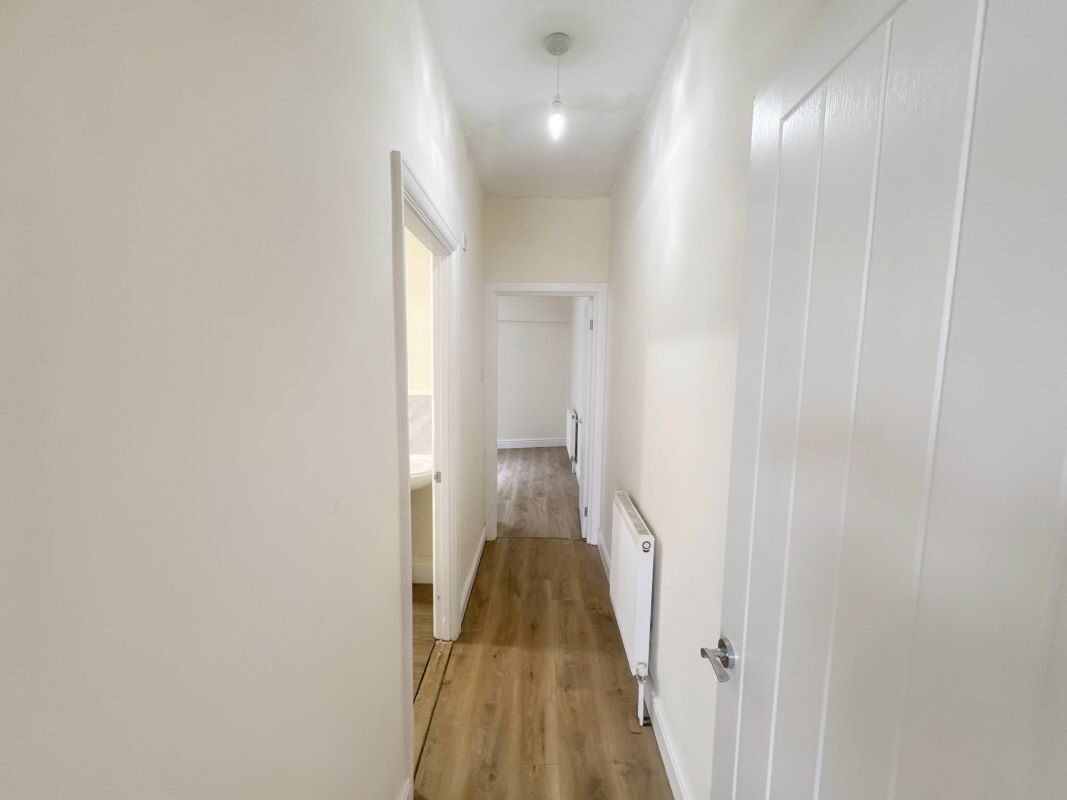 108 Old Road, Clacton-on-Sea, Essex, CO15 3AA lot image - 5