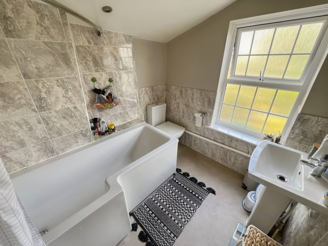 30 Norfolk Road, Ipswich, Suffolk, IP4 2HB lot image - 4